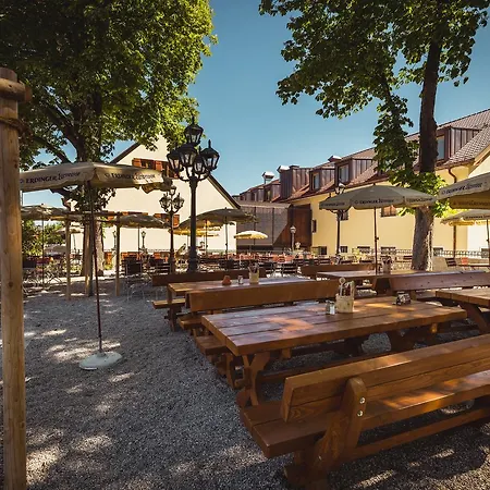 & Gaststaette Zum Erdinger Weissbraeu Szálloda 3*