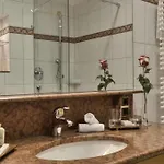 Hotel & Gaststaette Zum Erdinger Weissbraeu 3*