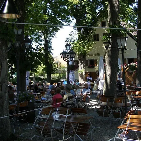فندق & Gaststaette Zum Erdinger Weissbraeu 3*
