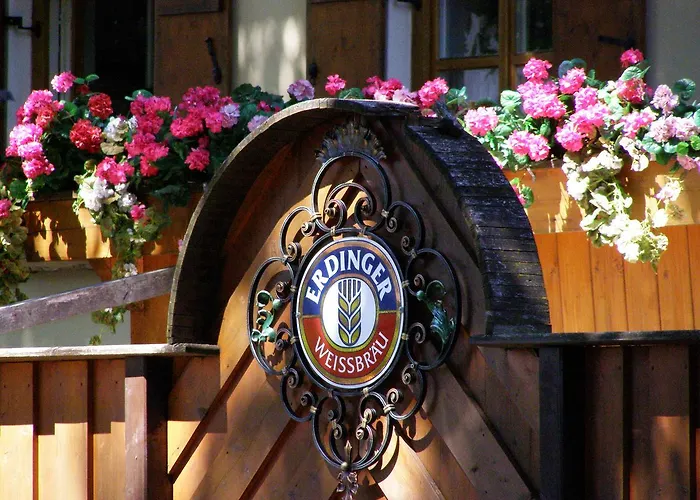 Hotel & Gaststaette Zum Erdinger Weissbraeu 3*
