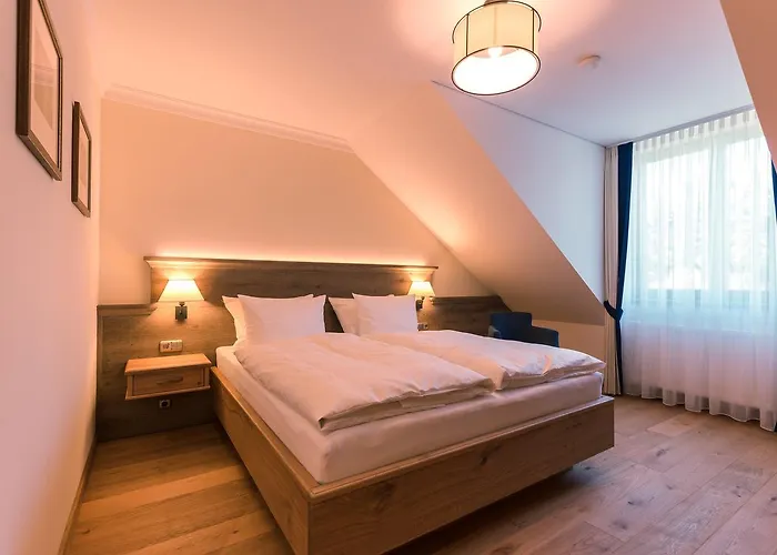 Hotel & Gaststaette Zum Erdinger Weissbraeu 3*