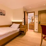 Hotel&gaststätte Zum Erdinger Weißbräu 3* München