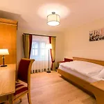 Hotel Hotel&gaststätte Zum Erdinger Weißbräu 3*