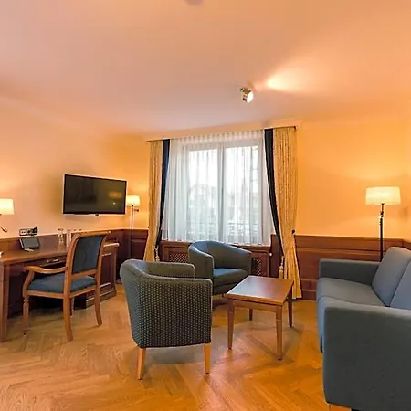 Hotel & Gaststaette Zum Erdinger Weissbraeu 3*