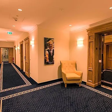 Hotel & Gaststaette Zum Erdinger Weissbraeu 3*