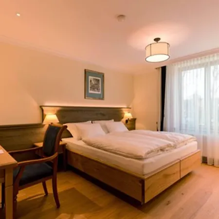 & Gaststaette Zum Erdinger Weissbraeu Hotel 3*