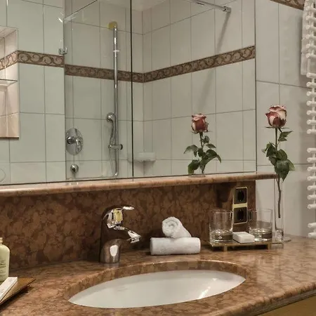 Hotel & Gaststaette Zum Erdinger Weissbraeu 3*
