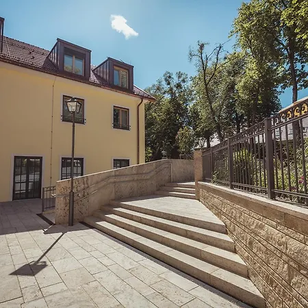 Hotel&gaststätte Zum Erdinger Weißbräu 3* München