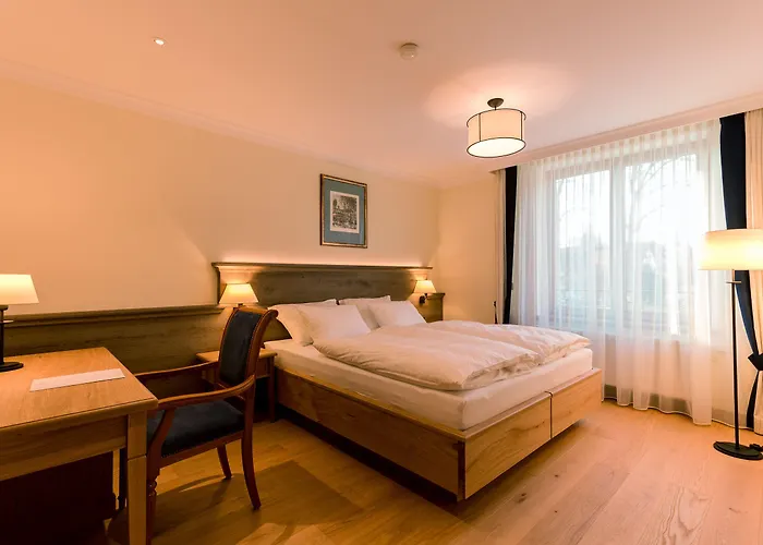 & Gaststaette Zum Erdinger Weissbraeu Hotel 3*