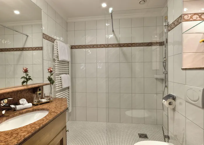 & Gaststaette Zum Erdinger Weissbraeu Hotel 3*