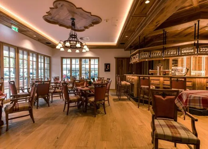 & Gaststaette Zum Erdinger Weissbraeu Hotel 3*