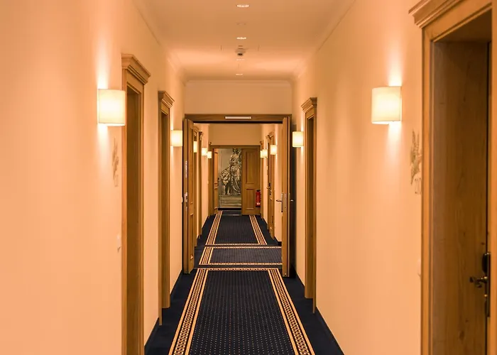 & Gaststaette Zum Erdinger Weissbraeu 3* München