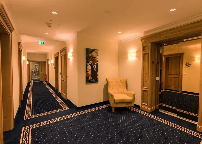 Hotel & Gaststaette Zum Erdinger Weissbraeu 3*