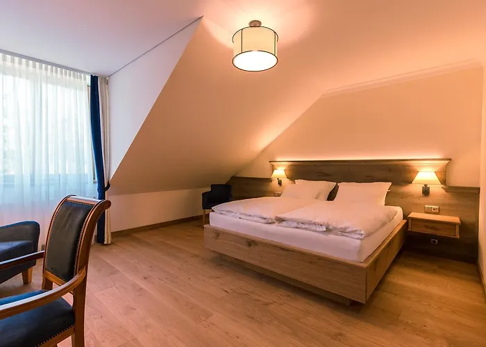 & Gaststaette Zum Erdinger Weissbraeu 3* München