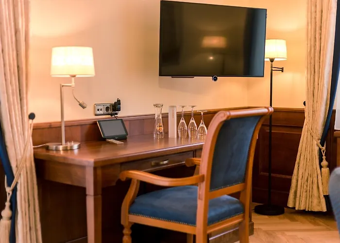 Hotel & Gaststaette Zum Erdinger Weissbraeu 3*