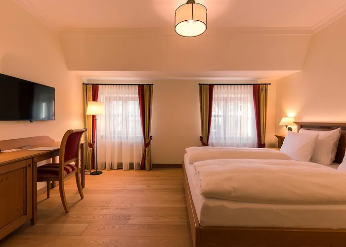 Hotel & Gaststaette Zum Erdinger Weissbraeu 3*
