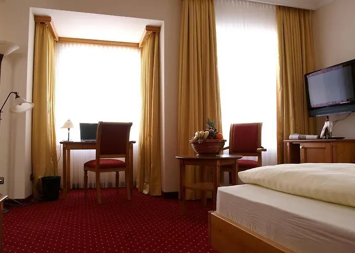 Hotel & Gaststaette Zum Erdinger Weissbraeu 3*