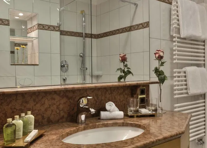 Hotel & Gaststaette Zum Erdinger Weissbraeu 3*