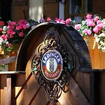 Hotel & Gaststaette Zum Erdinger Weissbraeu 3*