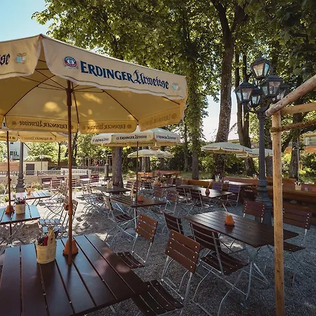 & Gaststaette Zum Erdinger Weissbraeu