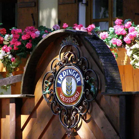 Hotel & Gaststaette Zum Erdinger Weissbraeu 3*
