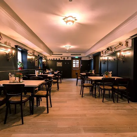 Ξενοδοχείο & Gaststaette Zum Erdinger Weissbraeu 3*