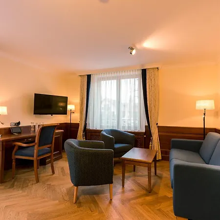 Hotel & Gaststaette Zum Erdinger Weissbraeu 3*