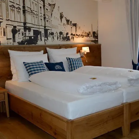 Otel & Gaststaette Zum Erdinger Weissbraeu 3*