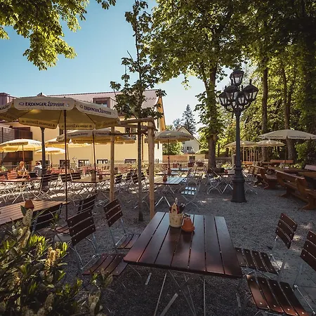 Hotel & Gaststaette Zum Erdinger Weissbraeu 3*